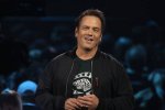 Xbox, Phil Spencer compare in video e le sue mensole tornano a far discutere
