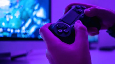 Video games, record collections in Italy: over 2 billion euros in 2020