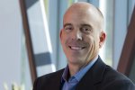 Nintendo Switch, Doug Bowser insegna ai genitori a giocare a Mario Kart 8 Deluxe - Notizia