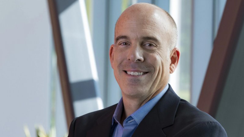 Doug Bowser in foto Doug Bowser in foto