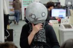 NieR: Automata: Yoko Taro approva divertito l'operato dell'adescatrice di Tinder - Notizia