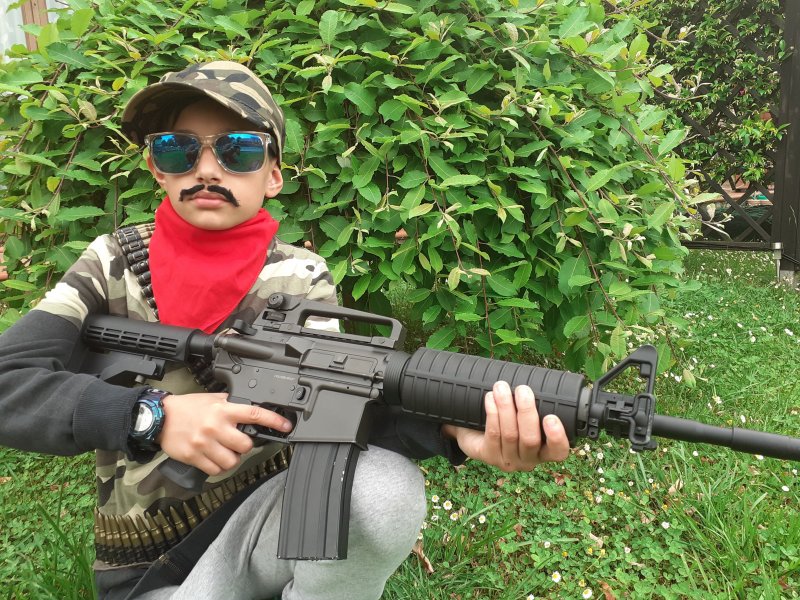 Simone, il figlio di un nostro lettore, nei panni di Vargas