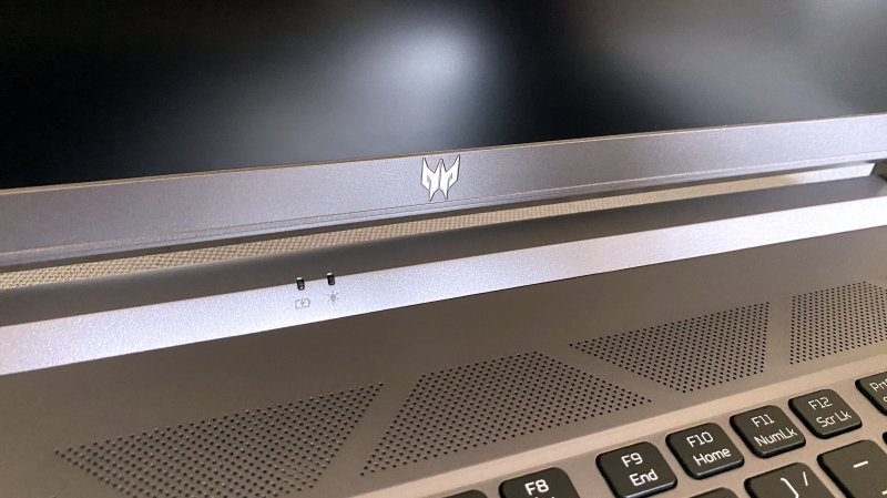 Le feritoie degli altoparlanti dell'ACER Predator Triton 500
