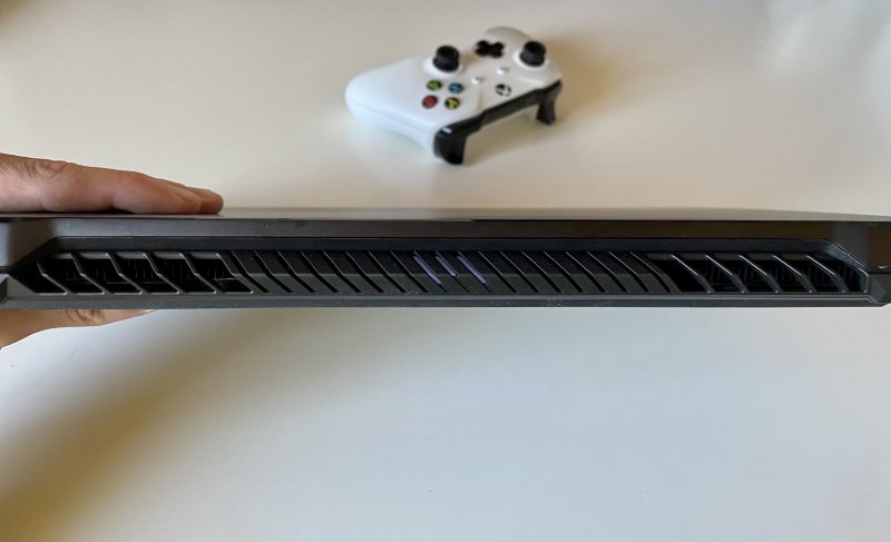 Grata sulla parte posteriore per la dissipazione del calore