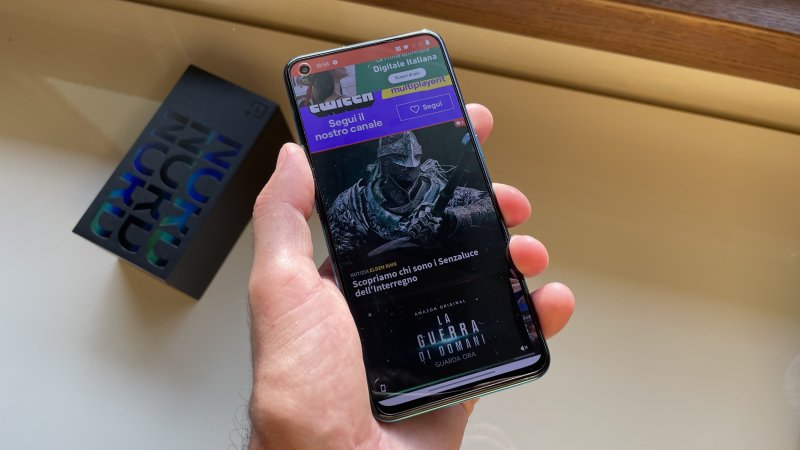 OnePlus Nord CE 5G ha un display AMOLED di buona qualità