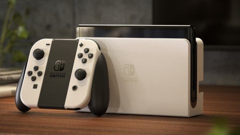 Nintendo Switch OLED tried with hand: our impressions