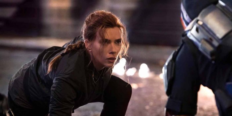 Black Widow, Scarlett Johansson in una scena. Black Widow, Scarlett Johansson in una scena.