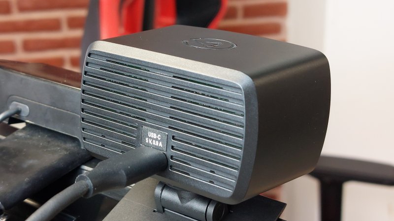 L'ampia griglia di ventilazione; la connettività USB 3.0 permette il flusso di dati non compressi L'ampia griglia di ventilazione; la connettività USB 3.0 permette il flusso di dati non compressi