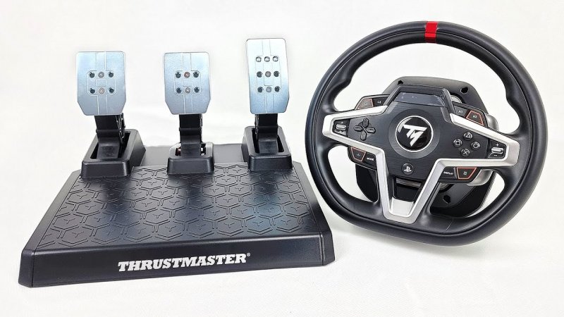 Thrustmaster T248, la recensione di un volante e una pedaliera eccezionali  per PC e PS5 