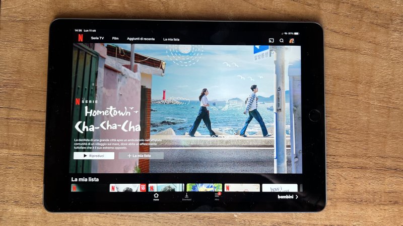 iPad 9 è ottimo per la visione di film e video iPad 9 è ottimo per la visione di film e video