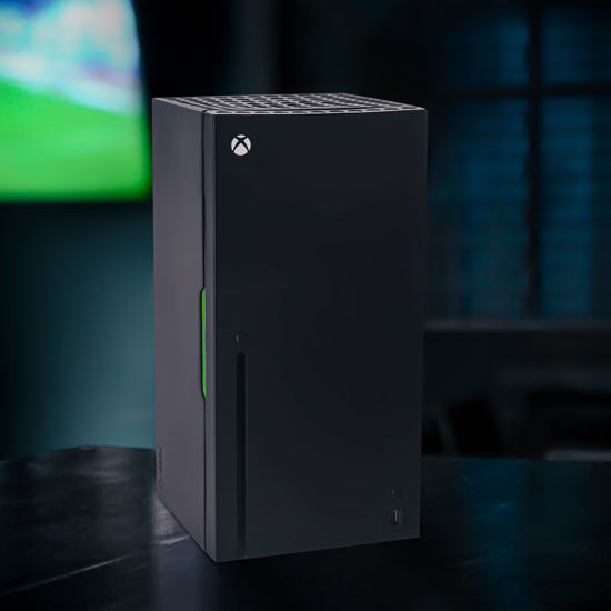 Una foto dell'Xbox Series X Mini Frigo Termoelettrico Una foto dell'Xbox Series X Mini Frigo Termoelettrico