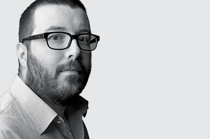 Aaron Garbut ha iniziato a lavorare come art designer per DMA Design nel 1996, ed oggi è capo dello sviluppo e co-responsabile in Rockstar North.