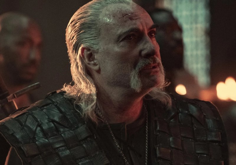 Kim Bodnia nei panni di Vesemir