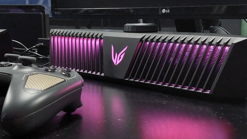 Le luci RGB donano un tocco di stile a LG UltraGear GP9 Le luci RGB donano un tocco di stile a LG UltraGear GP9