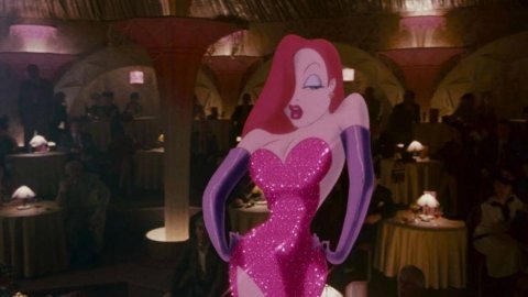 Jessica Rabbit: Disharmonica cosplay captures its essence