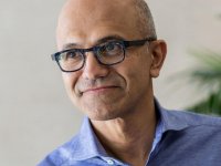 Il CEO di Microsoft ha commentato i 9000 licenziamenti nella compagnia, ribadendo l'impegno totale sull'IA