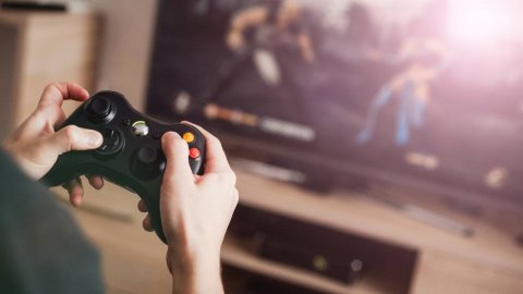 Video games improve problem solving and creativity, but bullying is rampant, for a research