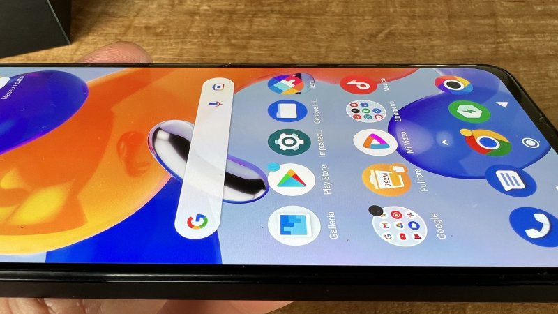 Poco X4 Pro 5G ha un display AMOLED molto buono