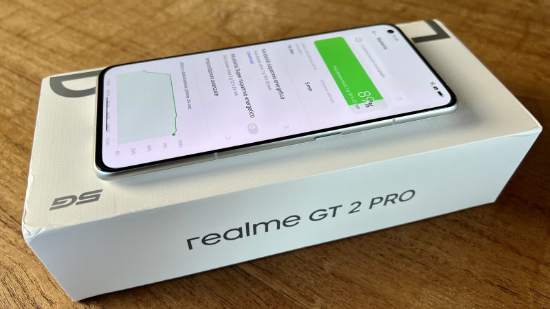 La batteria di Realme GT 2 Pro garantisce una notevole autonomia