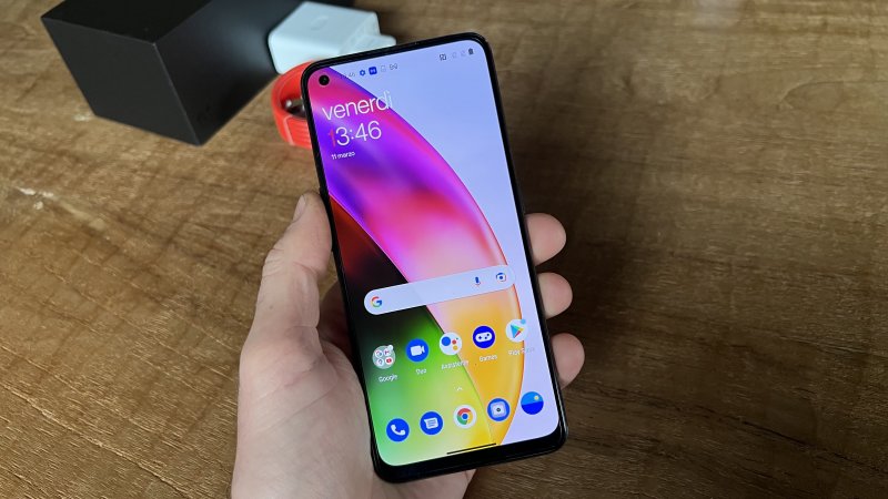 OnePlus Nord CE 2 5G funziona bene a tutto tondo, senza grossi difetti OnePlus Nord CE 2 5G funziona bene a tutto tondo, senza grossi difetti