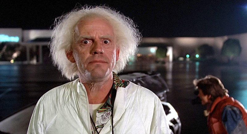 Christopher Lloyd nei panni del Doc di Ritorno al Futuro