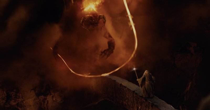 Il Signore degli Anelli, Gandalf l'astrologo lancia una mangia scintipietra contro un Balrog