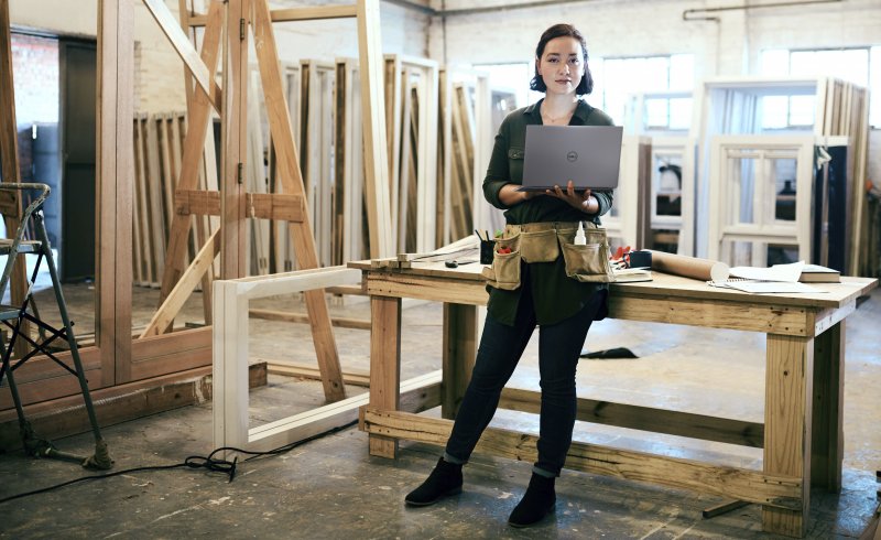 I laptop Dell guardano a tutti i professionisti