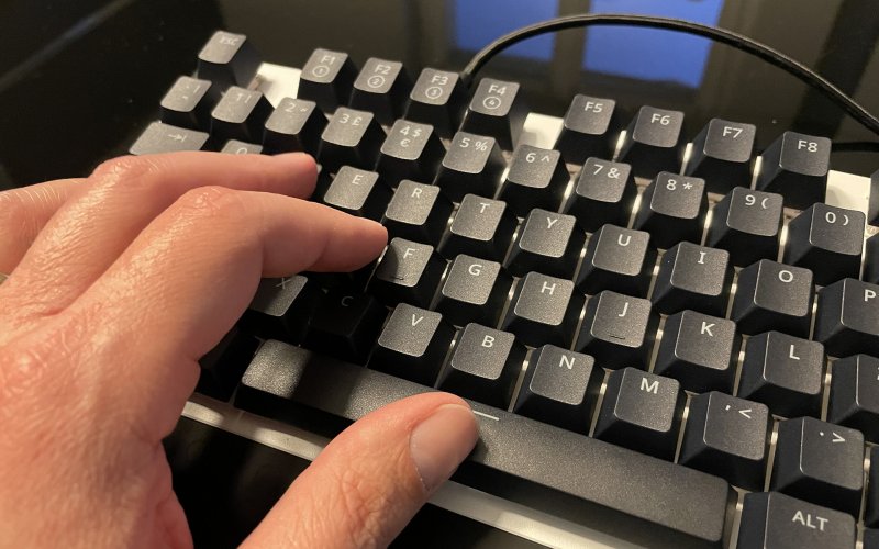 NZXT Function dall'alto durante la digitazione