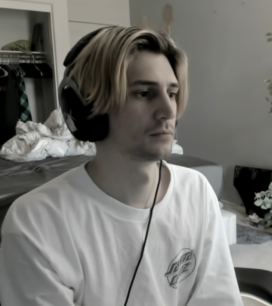 xQc: uno che promuove il gioco d'azzardo senza regole a dei minori come può essere definito? xQc: uno che promuove il gioco d'azzardo senza regole a dei minori come può essere definito?