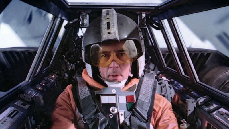 Denis Lawson (Wedge Antilles) è lo zio di Ewan McGregor Denis Lawson (Wedge Antilles) è lo zio di Ewan McGregor