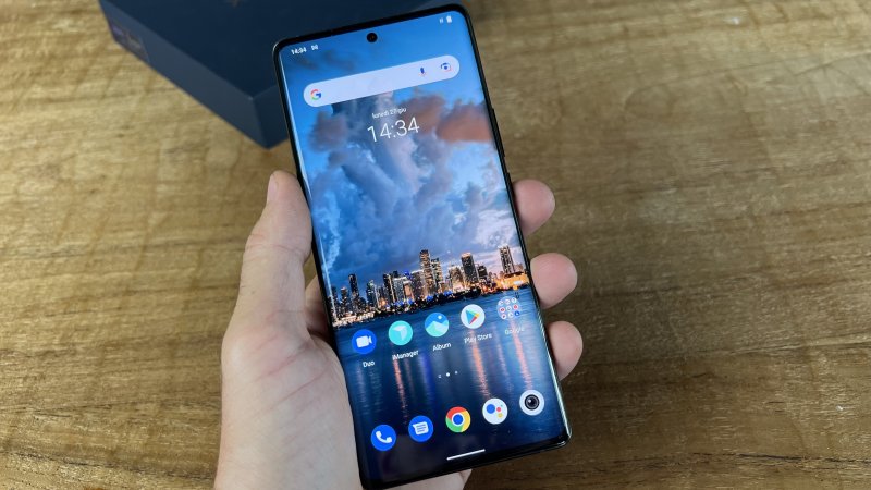 Il display di Vivo X80 Pro è eccellente Il display di Vivo X80 Pro è eccellente