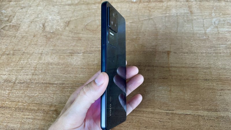 POCO F4 è lo smartphone più sottile mai realizzato dall'azienda cinese POCO F4 è lo smartphone più sottile mai realizzato dall'azienda cinese