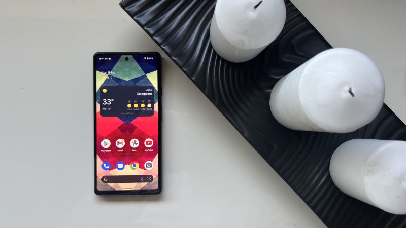 Google Pixel 6a è un buono smartphone, ma con qualche difetto Google Pixel 6a è un buono smartphone, ma con qualche difetto
