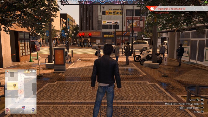 Lost Judgment, Yagami passeggia per Yokohama