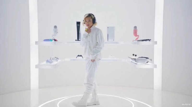 Marco con Xbox Series X en blanco Marco con Xbox Series X en blanco