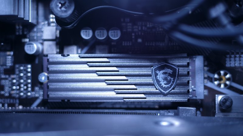 MSI SPATIUM M480 Play montato sulla scheda madre del PC MSI SPATIUM M480 Play montato sulla scheda madre del PC