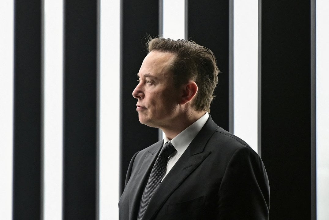 Elon Musk viene portato in tribunale dal SEC degli USA per l'acquisizione di Twitter