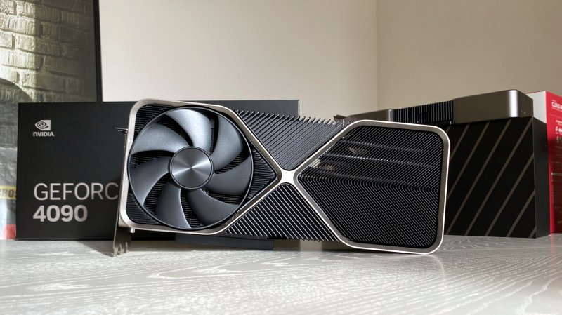 Lo chassis della NVIDIA GeForce RTX 4090 Founders Edition non cambia molto rispetto alla 3090 Ti Founders Edition