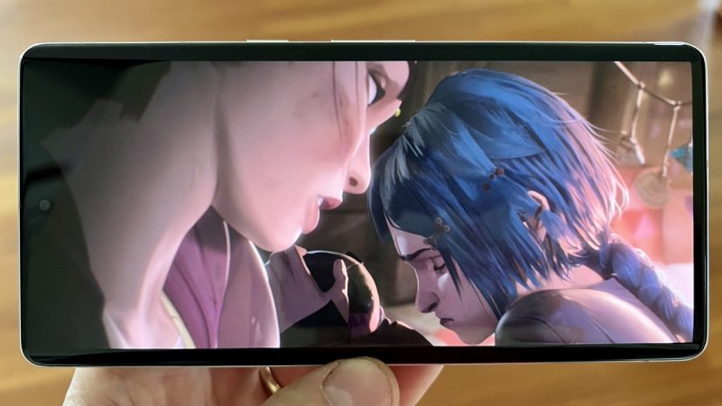 Il display di Google Pixel 7 Pro è molto definito e luminoso Il display di Google Pixel 7 Pro è molto definito e luminoso