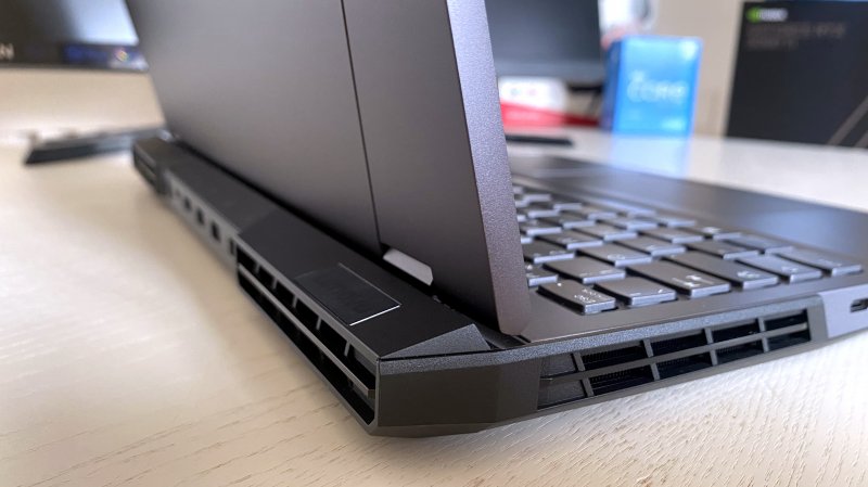 La dissipazione del Lenovo Legion 5i Pro non può fare miracoli, ma il lavoro si vede