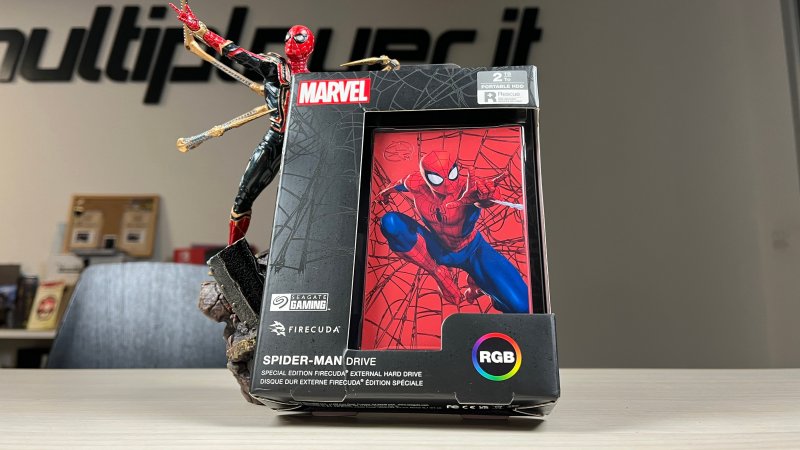 La confezione dell'HDD Seagate FireCuda dedicato a Spider-Man La confezione dell'HDD Seagate FireCuda dedicato a Spider-Man