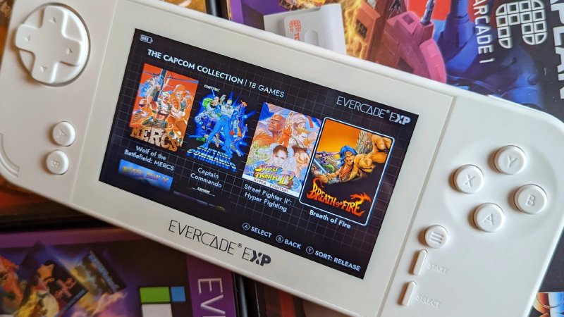 Evercade Exp, la recensione: una spremuta di sala giochi in una console  portatile a cartucce