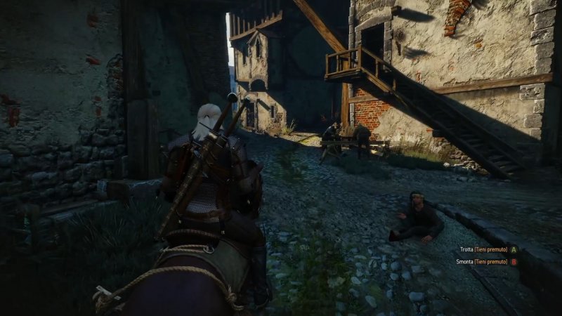 Con HUD ridotto e telecamera ravvicinata, la scenografia diventa molto più imponente