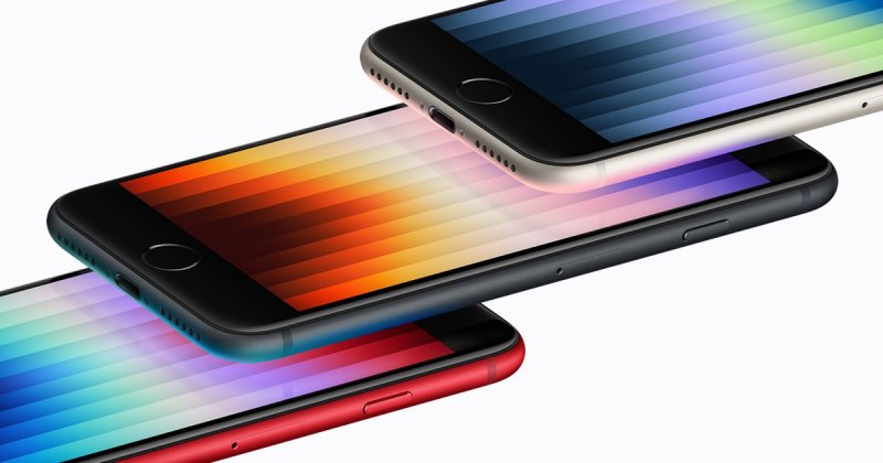 Praticamente ogni dispositivo Apple, compreso l'iPhone SE (quello più economico), ha subito un aumento di prezzo nel 2022 Praticamente ogni dispositivo Apple, compreso l'iPhone SE (quello più economico), ha subito un aumento di prezzo nel 2022