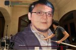 Elden Ring: fan ha realizzato un cartonato gigante di Hidetaka Miyazaki, il director del gioco - Notizia
