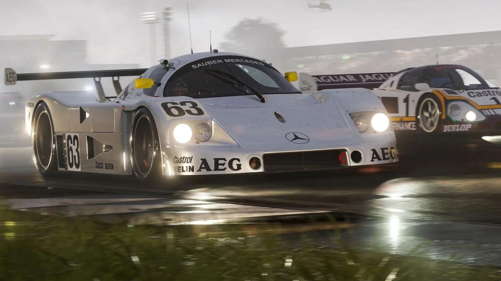 Due bolidi di Forza Motorsport