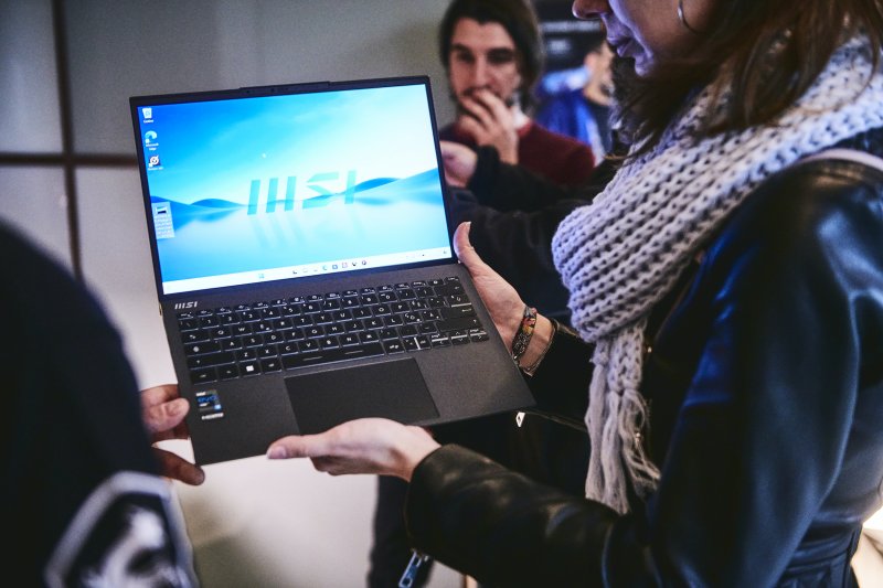 Il notebook MSI Prestige 13evo è una piuma Il notebook MSI Prestige 13evo è una piuma