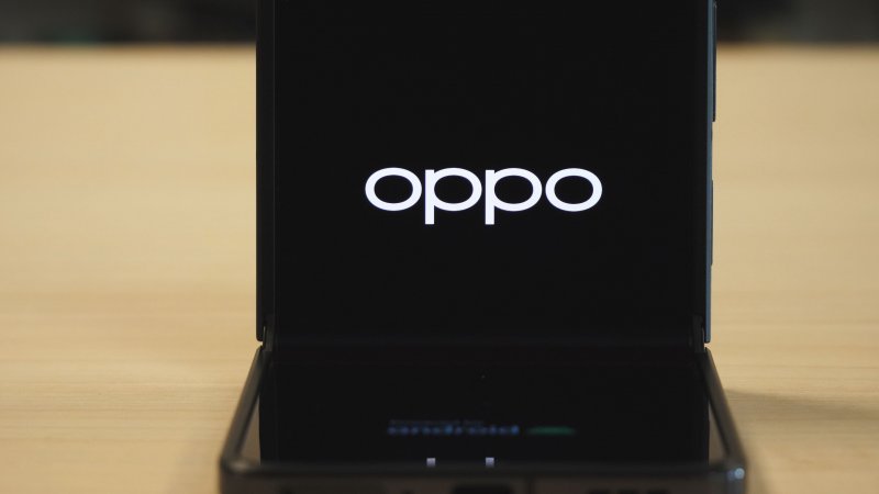 La batteria di OPPO Find N2 Flip è particolarmente capiente considerata la categoria La batteria di OPPO Find N2 Flip è particolarmente capiente considerata la categoria