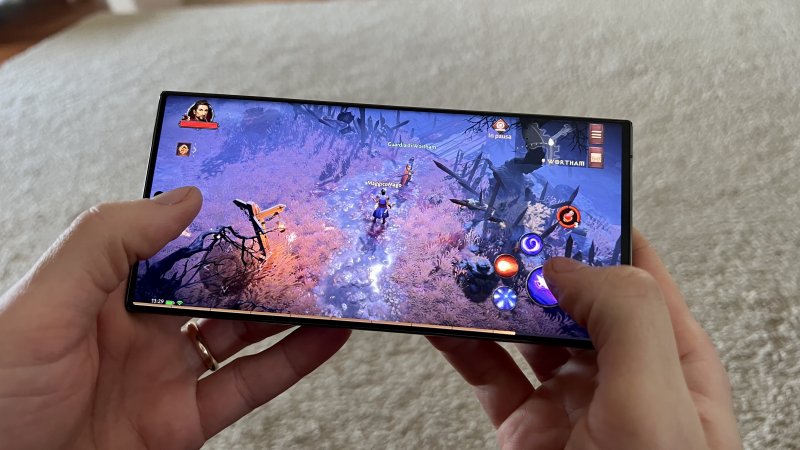 Diablo Immortal in azione su Samsung Galaxy S23 Ultra
