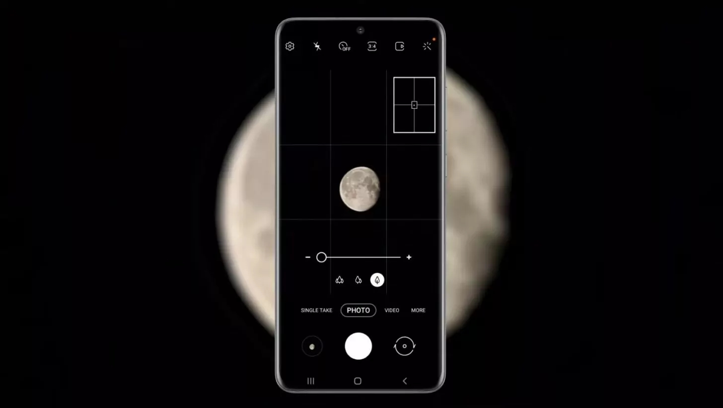 Samsung Galaxy: le foto alla Luna fatte con 'Space Zoom' sono falsate, usando l'IA?